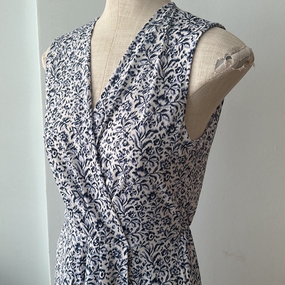 Banana Republic floral print wrap dress small - Picture 3 of 9